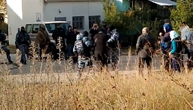 В анексованому Криму затримали двох стрімерів, які знімали арешти кримських татар (ВІДЕО)