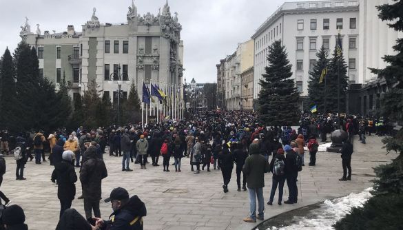 У Києві під стінами Офісу президента та Офісу генпрокурора відбулась акція на підтримку Стерненка
