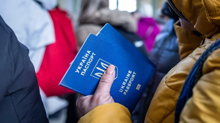 «Опора» збирається дослідити настрої українців, які знайшли тимчасовий притулок за кордоном