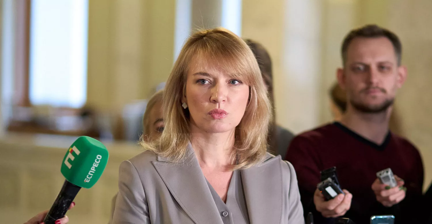 «Рух Чесно»: голова партії «Слуга народу» Олена Шуляк програла суд громадському активісту