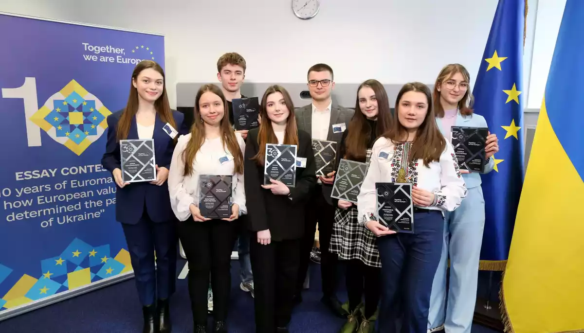Нагородили переможців конкурсу есе «10 років Євромайдану: як європейські цінності визначили шлях України»