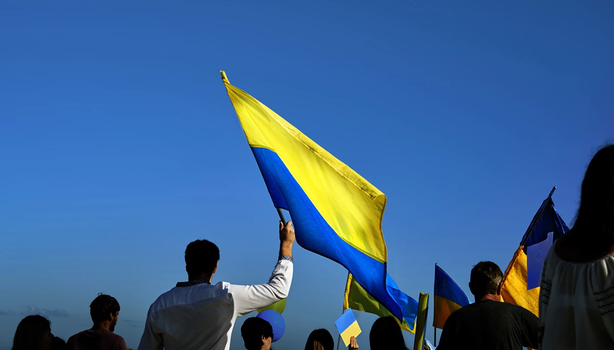 Українцям потрібен справедливий мир: яким є суспільство на третьому році повномасштабної війни