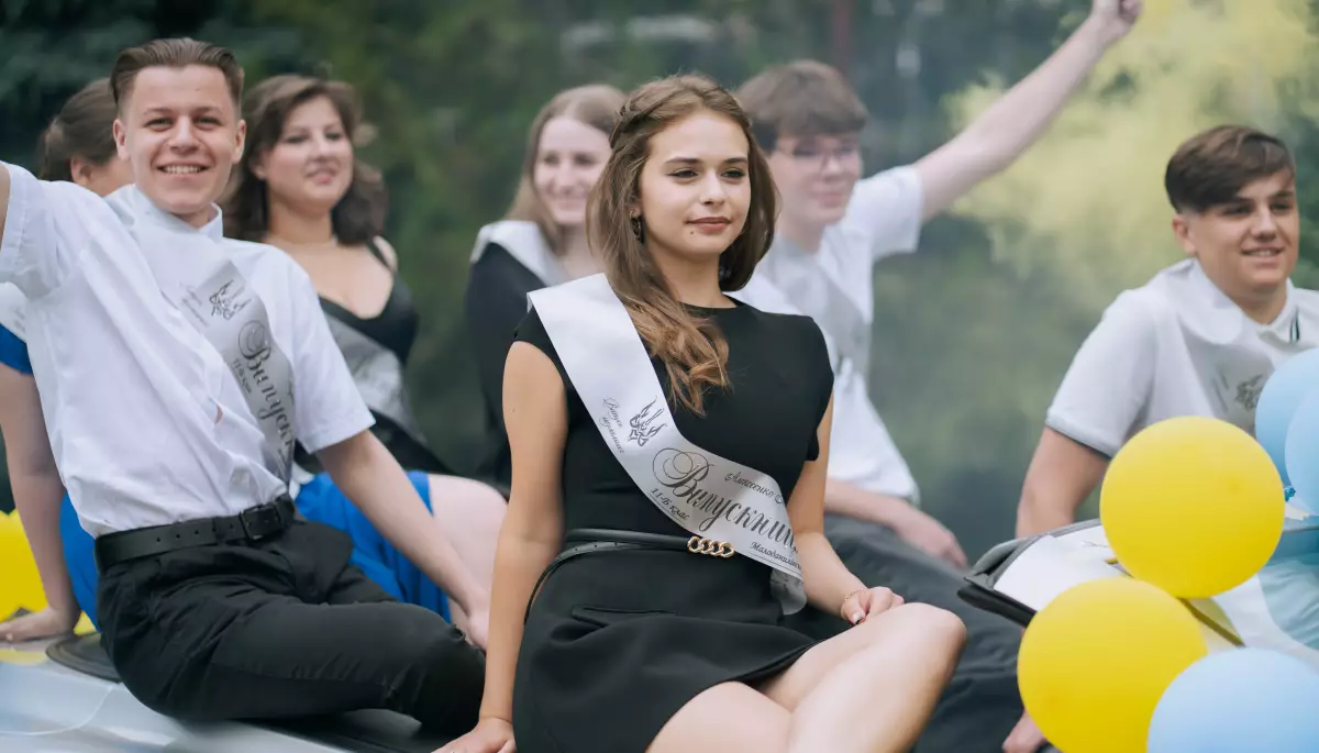 46% підлітків вірять у оптимістичне майбутнє України, -дослідження