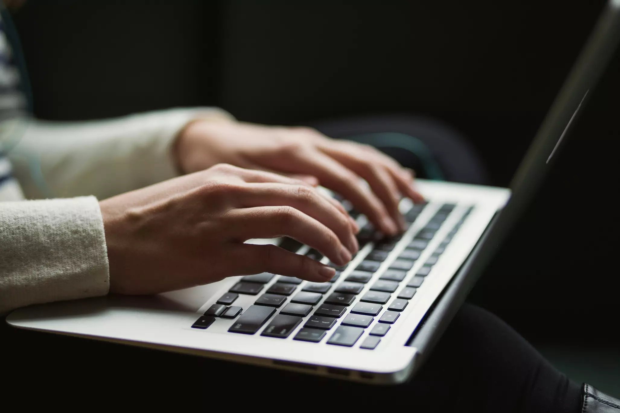 Дезінформація, кібератаки, фішинг: &laquo;Платформа прав людини&raquo; опублікувала звіт про стан цифрових прав в Україні за три місяці