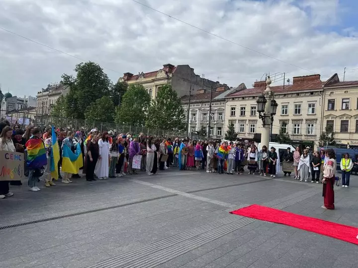У Львові пройшов &laquo;ЛьвівПрайд&raquo; за визнання ЛГБТ-сімей та проти нового Цивільного кодексу